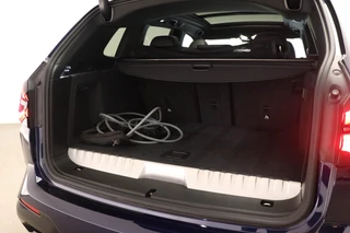 BMW X3 xDrive30e M-Sport High Executive | PANORAMADAK | SFEERVERLICHTING | 360 CAMERA | 20" / 14