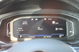Volkswagen T-Roc 1.5 TSI Sport 150pk Stoel/stuur verwarming / afneembare trekhaak. / 31