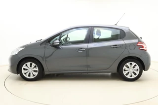 Peugeot 208 1.2 VTi Envy / 7