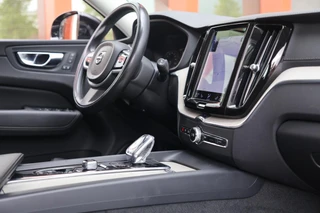 Volvo XC60 T6 Recharge AWD Inscription | Stoelverwarming | Trekhaak | Parkeercamera | Panoramadak | Pilot Assist |  BLIS  | Leder | Keyless / 44