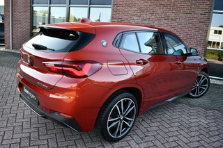 BMW X2 xDrive25e M-Sport  | Sunset Orange | ACC | Leder | Elek-klep / 63