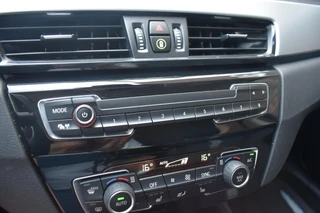 BMW X1 sDrive20i High Executive / 32