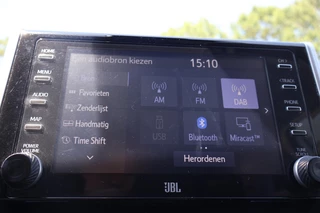 Toyota RAV4 2.5 HYBRID EXECUTIVE JBL NAVI APPLE/ANDROID EL-STOEL MET GEHEUGEN DODEHOEK DETECTIE EL.A.KLEP LED DAB 360* / 38
