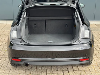 Audi A1 Sportback 1.0 TFSI Pro Line * Stoelverwarming * Led * Lichtmetalen Velgen / 15