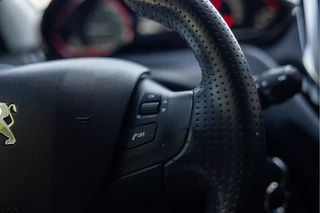 Peugeot 2008 1.2 PureTech GT-line  | Distributie riem V.V. | Carplay | Parkeersens. / 37
