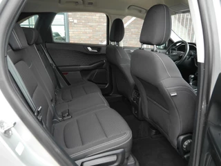Ford Kuga 2.0 TDCi 150pk Titanium | Diesel | Trekhaak 1900kg | Navigatie | Climate control | Achteruitrijcamera | Cruise control | Keyless | Lichtmetalen velgen / 12