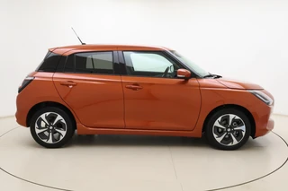 Suzuki Swift 1.2 Style Smart Hybrid 83pk | Automaat | Navigatie | Climate Control | Cruise Control Adaptief | Camera | Stoelverwarming | Draadloos Apple Carplay - Android Auto / 10