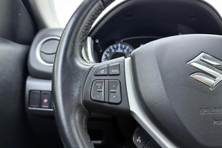 Suzuki Vitara 1.4 Boosterjet Style Smart Hybrid 129pk | Panoramadak | Trekhaak | Climate Control | Cruise Control Adaptief | Camera | Stoelverwarming | Navigatie | Parkeersensoren / 22