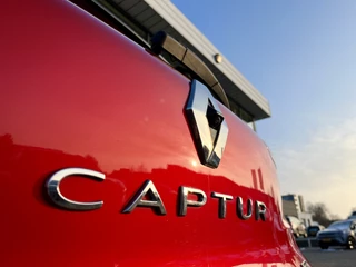 Renault Captur 1.3 TCe 160 EDC R.S. Line  | Automaat | All Seasons | Navigatie | Groot Scherm | Achteruitrijcamera + Parkeersensoren | Draadloze Telefoonlader | Climate Control | Luxe Pook | Apple CarPlay/Android Auto / 47