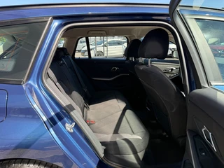 BMW 3-serie Touring 320e High Executive *Laser Koplampen* / 13
