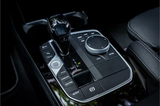 BMW 1 Serie 118i Executive Sport Line  Individual Storm Bay Shadow / 12