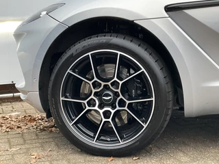 Aston Martin DBX 4.0 V8 360° Memory Stoelverw/koeling Sfeerverl Pano Lightning Silver / 25