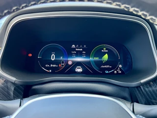 Renault Arkana 1.6 E-Tech Full Hybrid 145 E-Tech Engineered | Stoel+Stuurverwarming | (IACC) Intelligent Adaptive Cruise Control | Dodehoek | Draadloze Telefoonlader | Easy Park Assist | Navigatie | Climate Control | Reservewiel | Apple CarPlay/Androi / 26