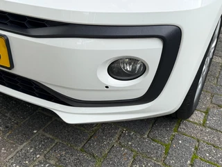 Volkswagen up! 1.0 BMT high up! / 7