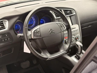 Citroen C4 1.2 PureTech Feel Collection Parkeersensoren Voor en Achter, Navigatie, Bluetooth, trekhaak, Cruise Control / 5