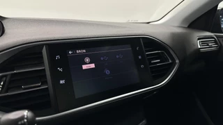 Peugeot 308 SW 1.2 PureTech Blue Lease Executive PANO CARPLAY NAVI. / 34