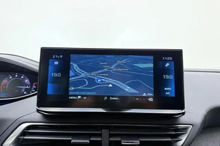 Peugeot 3008 1.2 PureTech Allure Pack Business | Trekhaak | Achteruitrijcamera | Navigatie | Airco | Stoelverwarming | Climate control | Cruise control | Dodehoekdetectie / 20