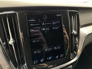 Volvo V60 2.0 B3 Momentum Advantage TREKHAAK CARPLAY NAVI ADAPTIEF CRUISE CAMERA. / 42