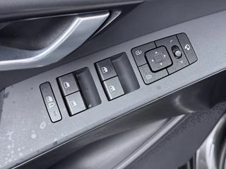 Kia Niro EV Edition Advanced 64.8 kWh - SOH 98,3% - Stoel-/stuurverwarming - Elektrisch verstelbare bestuurdersstoel - Leder - Navigatie - - Fabrieksgarantie t/m 2031 / 22