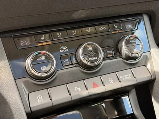 Skoda Karoq 1.5 TSI DSG Pano Camera Canton Leder/alca Trekhaak CarPlay Keyless Sfeer / 34