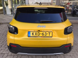 Jeep Avenger 1.2 e-Hybrid Summit Navi | Camera | Elec A klep. / 7