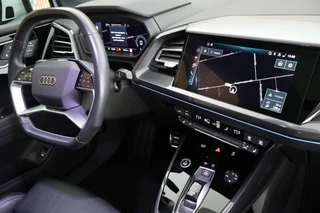 Audi Q4 e-tron 40 Launch edition S Competition 204pk 77 kWh SOH 87% Trekhaak Camera Leder Keyless Stoelverwarming ACC Panoramadak S-Line / 4