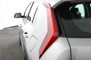 Kia Niro 1.6 GDi Hybrid DynamicLine  - Climate Control - Adaptieve Cruise Control - Lichtmetalen Velgen - Navigatie - Fabrieksgarantie tot 05-2032 / 44