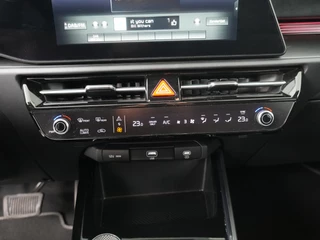 Kia Niro 1.6 GDi Hybrid DynamicLine  - Navigatie - Achteruitrijcamera - Apple & Android Carplay - Climate Control - -Fabrieksgarantie tot 04-2032 / 32