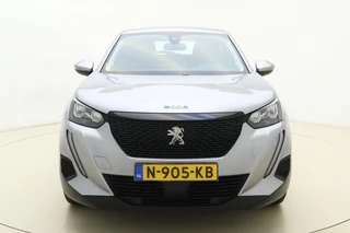 Peugeot 2008 1.2 PureTech Active Pack 100 PK | Handgeschakeld | Trekhaak | Navigatie | Climate Control | Bluetooth | Cruise Control | Licht Metalen Velgen | Stuurwielbediening | 1e eigenaar / 7