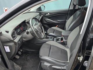 Opel Grandland X 1.2 Turbo Business Executive / 11