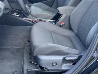 Toyota Corolla 1.8 Hybrid Business Plus NL-AUTO 1E EIGENAAR (GERESERVEERD) / 12
