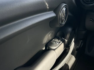 Mini 3-Deurs 1.5 Cooper | NAVI | Bluetooth | Airco | Cruise Control | / 15