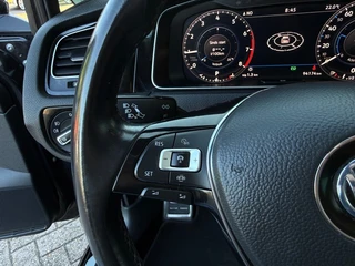 Volkswagen Golf 1.0 TSI Comfortline Business Camera Carplay Virtual dash / 27