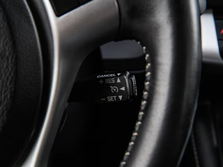 Lexus CT 200h Hybrid | Camera | Navi | Alcantara | Climate control | Cruise control | DAB+ | Trekhaak | Bluetooth / 10