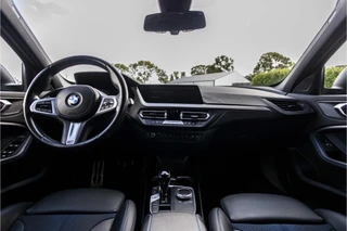BMW 1 Serie 120i M-Pakket  | NL Auto | LED / 30