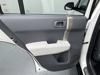 Kia EV3 GT-Line Business Edition 81.4 kWh  - Navigatie - Achteruitrijcamera - Apple & Android Carplay - Nieuw uit voorraad leverbaar / 36
