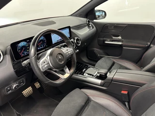 Mercedes B-klasse 180 Business Solution AMG|WideScreen|Carplay|Pano|Carplay|Trekhaak| / 17
