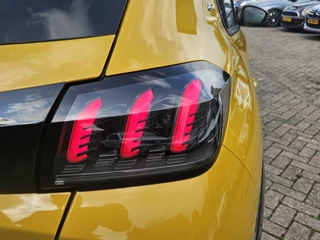 Peugeot 208 1.2 GT LINE NAVI TEL LEER SPORTSTOELEN KEYLESS VIRTUAL 3D / 6