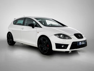 Seat Leon 2.0 TFSI FR | Cruise control | Stoelverwarming | Navigatie | Airco | Parkeersensoren | Trekhaak / 7