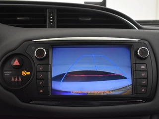 Toyota Yaris 1.0 VVT-i Trend Bi-Tone | LMV | Camera | Cruisecontrol | / 22