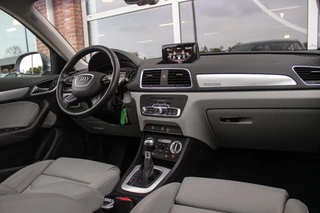 Audi Q3 2.0 TFSI quattro Pro Line | S-tronic Automaat | Panoramadak | 211 pk | Stoelverwarming | Climate control | Navi | Xenon | Bluetooth | 18 inch | PDC | Quattro / 12