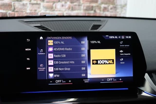 BMW X1 sDrive18i High Executive Automaat  / Widescreen Display / Stoelverwarming / Leder / Climate Control / Driving Assistant Plus / Cruise Control / Leder / Achteruitrijcamera / 17 Inch / Adaptieve LED koplampen / 25