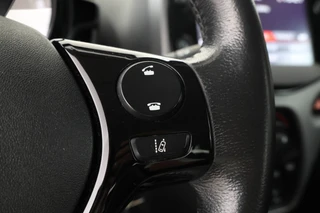 Toyota Aygo 1.0 VVT-i x-play  5 Deurs, Camera, / 18