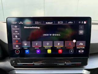 CUPRA Leon Sportstourer 1.4 e-Hybrid PHEV 245pk VZ * Navigatiesysteem * AUTOMAAT * Stoelverwarming * Virtual Cockpit * / 22