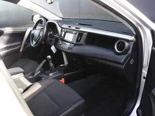 Toyota RAV4 2.0 Aspiration 4WD / 19