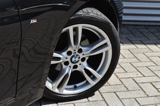 BMW 3 Serie 316I M SPORT HIGH EXECUTIVE LEDER / 18 INCH / 10