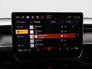 Volkswagen ID. Buzz GTX 4MOTION 79 kWh & 340 Pk | Trekhaak | Carplay | Cruise | Schuifdeuren L+R | Elektrische Stoelen | 20 Inch | Full LED  | 17.801 Km!! / 29