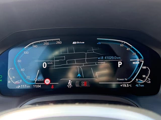 BMW 3-serie Touring 330e M sport ACC Trekhaak / 26