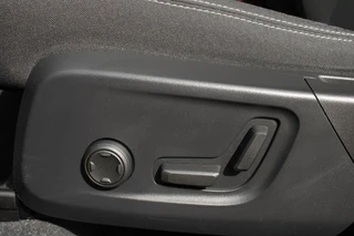 Volvo XC40 1.5 T4 PHEV Plus Dark|Stoel+Stuurverwarming|Camera|Memory| / 20