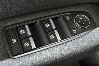 Renault Captur 1.0 TCe 90 Techno Navigatie Achteruitrijcamera Keyless / 27